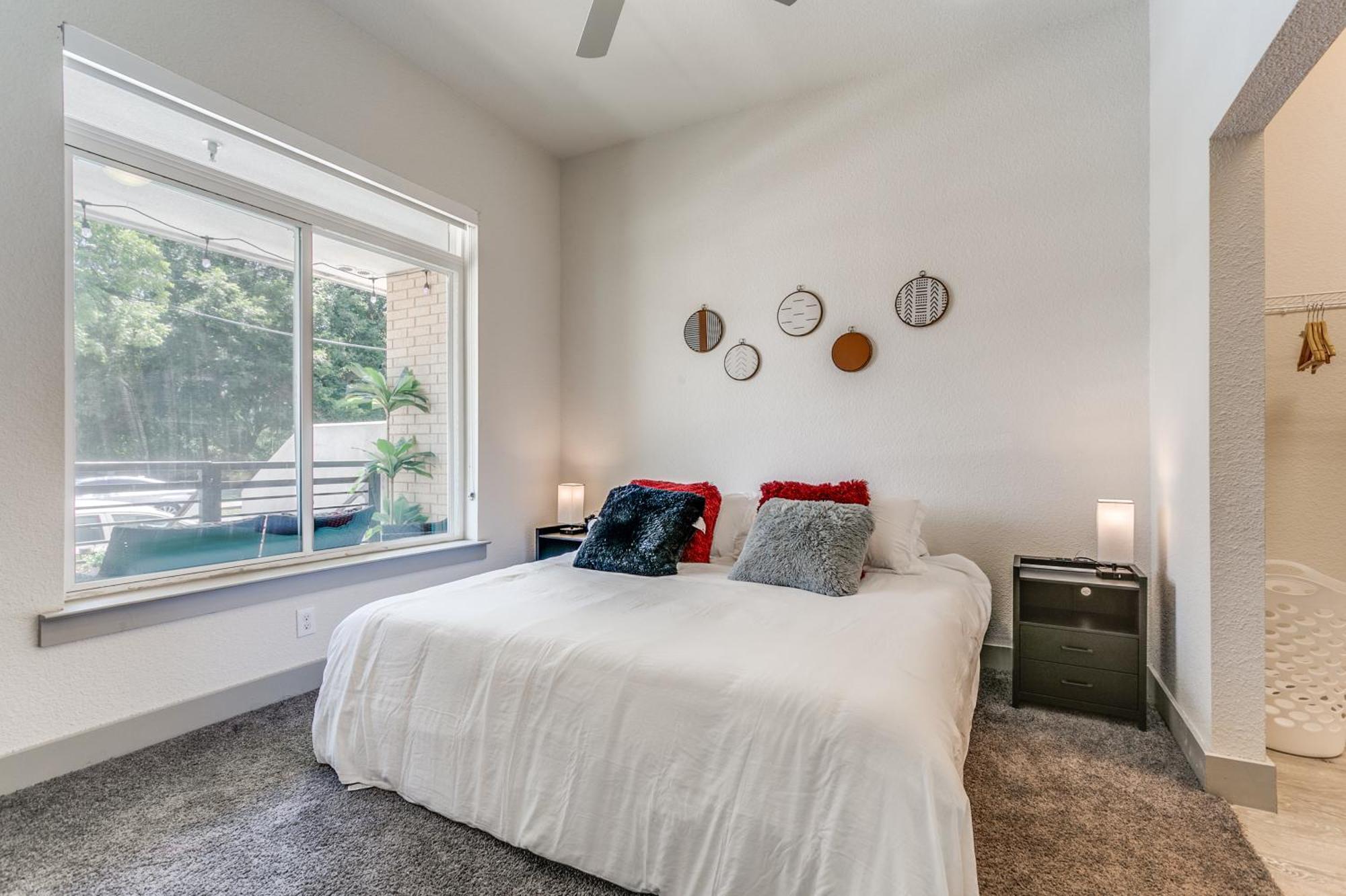 Appartement Lush Downtown On Riverwalk W King Ste, Free Parking, Pet Friendly, Centrally Located On Riverwalk San Antonio